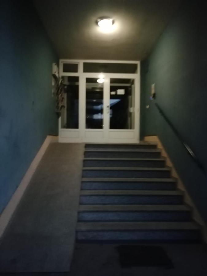 Sarmantni Apartman Malecka 2 ซาเกร็บ ภายนอก รูปภาพ